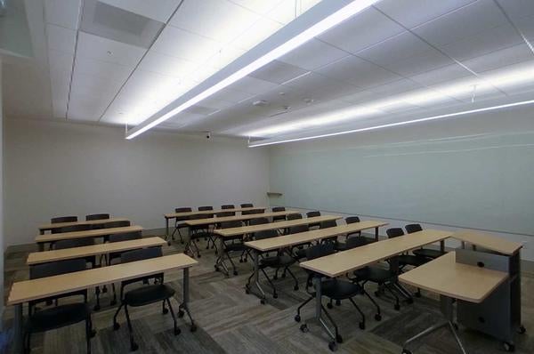 Dundee A1109 Oblique | UCR Classrooms